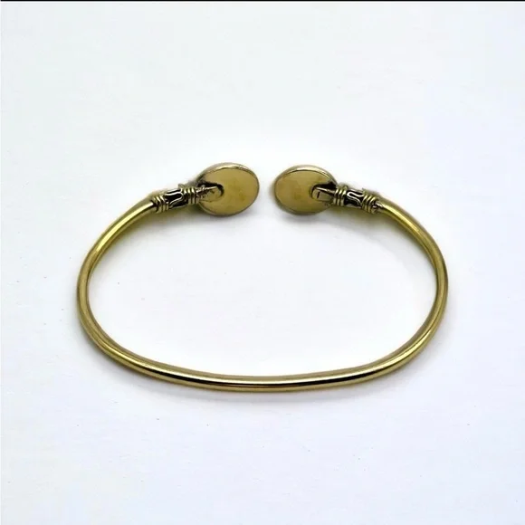 Adjustable Vintage Brass Bracelet with 2 real Onyx Cabochons - Picture 3 of 5